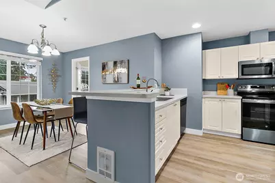 18505 SE Newport Way #C214, Issaquah, WA 98027 - Photo 6