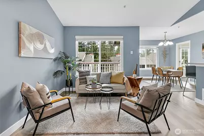 18505 SE Newport Way #C214, Issaquah, WA 98027 - Photo 4