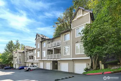 18505 SE Newport Way #C214, Issaquah, WA 98027 - Photo 1