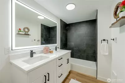 1315 E Marine View Drive, Everett, WA 98201 - Photo 24