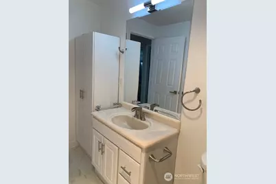 14435 NE 40 Street #B101, Bellevue, WA 98007 - Photo 12