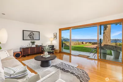 11676 Sunrise Drive, Bainbridge Island, WA 98110 - Photo 8