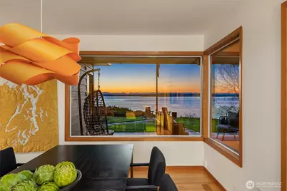 11676 Sunrise Drive, Bainbridge Island, WA 98110 - Photo 18