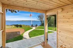 11676 Sunrise Dr, Bainbridge Island, WA 98110 - Photo 14