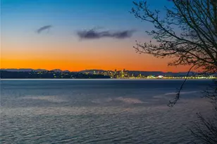 11676 Sunrise Dr, Bainbridge Island, WA 98110 - Photo 4