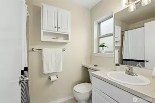 11560 Stone Ave N, Seattle, WA 98133 - Photo 16