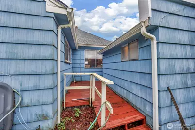 701 N Fruitdale Road, Sedro Woolley, WA 98284 - Photo 18