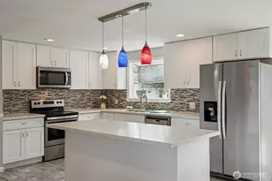 3709 NE 9th Ct, Renton, WA 98056 - Photo 4