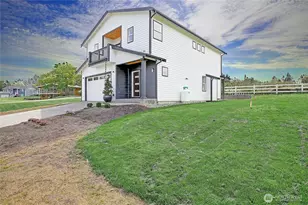 1458 Larkspur Ln, Camano Island, WA 98282 - Photo 2