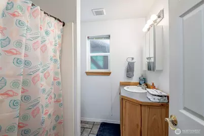 9203 Kootenai Drive, Anderson Island, WA 98303 - Photo 28
