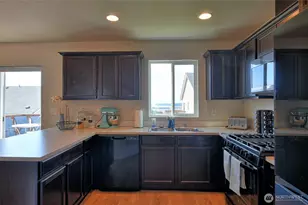 4334 69th Ave NE, Marysville, WA 98270 - Photo 14