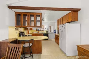 728 Dakota St, Raymond, WA 98577 - Photo 10