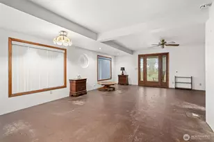 728 Dakota St, Raymond, WA 98577 - Photo 6