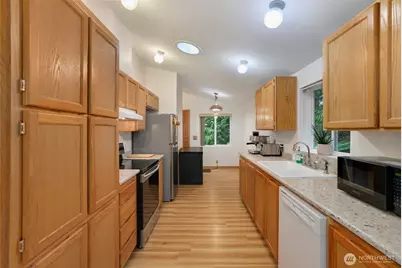 18226 SE 164th Street, Renton, WA 98058 - Photo 10