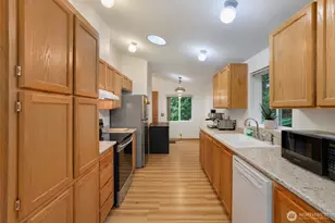 18226 SE 164th St, Renton, WA 98058 - Photo 10