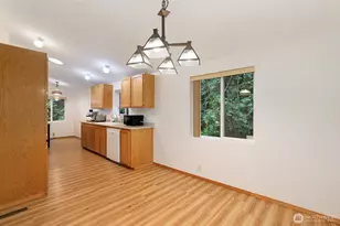 18226 SE 164th St, Renton, WA 98058 - Photo 8