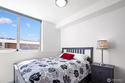 321 W Olympic Place #A, Seattle, WA 98119 - Photo 16