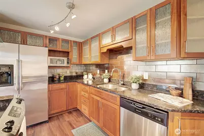 11058 NE 33rd Place #D6, Bellevue, WA 98004 - Photo 8