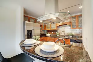 11058 NE 33rd Pl, Bellevue, WA 98004 - Photo 10