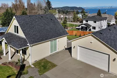 2439 Cedar Street E, Port Orchard, WA 98366 - Photo 2