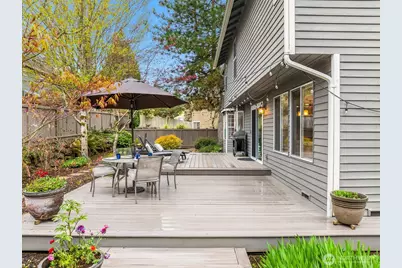 4079 240th Place SE, Sammamish, WA 98029 - Photo 32