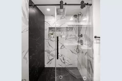 1100 106th Avenue NE #611, Bellevue, WA 98004 - Photo 18