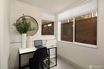 1122 5th Avenue N, Seattle, WA 98109 - Photo 6