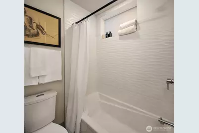 1122 5th Avenue N, Seattle, WA 98109 - Photo 14