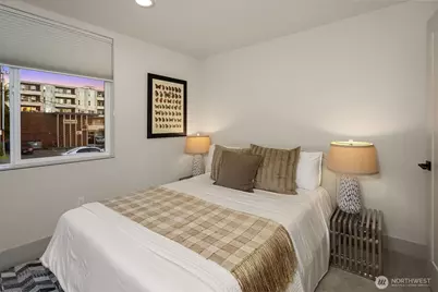 1122 5th Avenue N, Seattle, WA 98109 - Photo 10