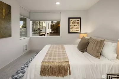 1122 5th Avenue N, Seattle, WA 98109 - Photo 12
