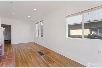 913 24th Avenue E, Seattle, WA 98112 - Photo 16