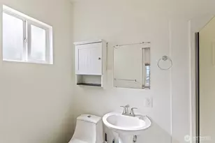 913 24th Ave E, Seattle, WA 98112 - Photo 20