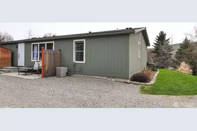 1698 Sunset Drive, Wenatchee, WA 98801 - Photo 16
