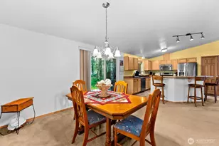 70 E Capital Peak Dr, Shelton, WA 98584 - Photo 6