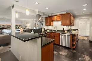 2565 Dexter Ave N, Seattle, WA 98109 - Photo 16