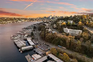 2565 Dexter Ave N, Seattle, WA 98109 - Photo 2