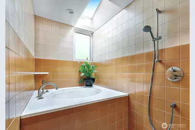 3203 E James Street, Seattle, WA 98122 - Photo 18