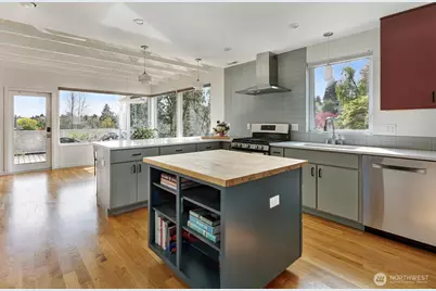 3203 E James Street, Seattle, WA 98122 - Photo 4
