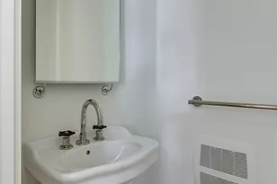 624 35th Ave, Seattle, WA 98122 - Photo 10