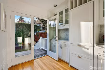 719 35th Avenue, Seattle, WA 98122 - Photo 16