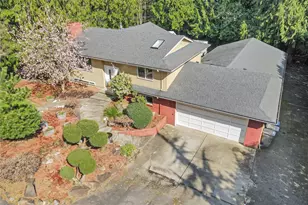 12001 Robinhood Ln, Snohomish, WA 98290 - Photo 2