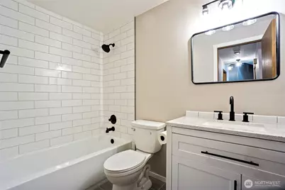 22201 NE 2nd Street, Sammamish, WA 98074 - Photo 8