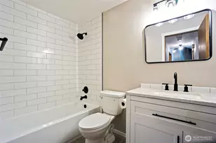 22201 NE 2nd St, Sammamish, WA 98074 - Photo 8