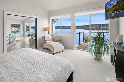 3828 W Lake Sammamish Parkway SE, Bellevue, WA 98008 - Photo 16