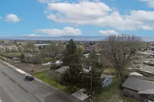 950 SE 12th St, College Place, WA 99324 - Photo 32