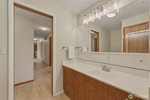 950 SE 12th St, College Place, WA 99324 - Photo 16