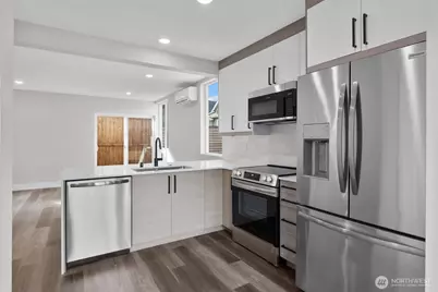 503 NE 42nd Street, Seattle, WA 98105 - Photo 4