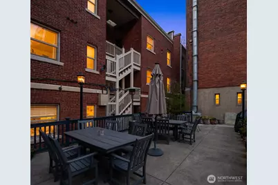 129 Warren Avenue N #G, Seattle, WA 98109 - Photo 18