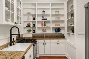 129 Warren Ave N, Seattle, WA 98109 - Photo 8