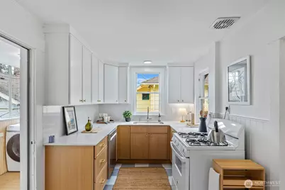 5812 46th Avenue S, Seattle, WA 98118 - Photo 12